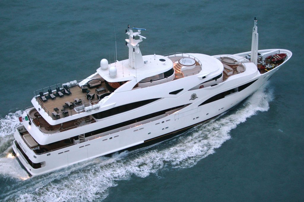 arredamento per yacht di lusso
